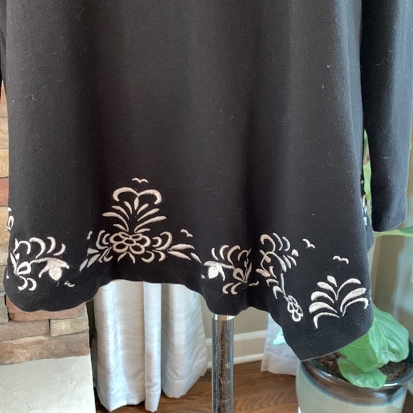 Chicos size 2 black cowl neck tunic with white embroidery - Picture 2 of 5